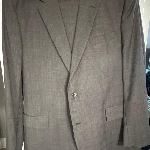 Men’s suit